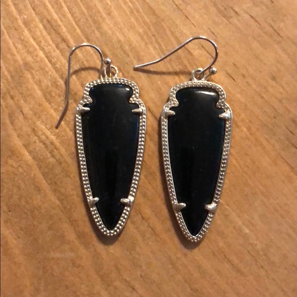 gold and black Skylars